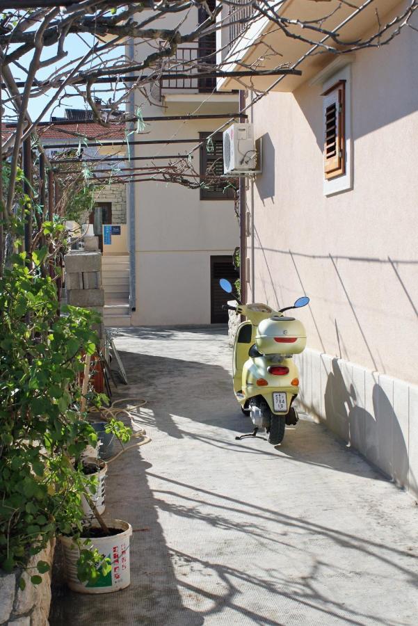 Apartments With A Parking Space Supetar, Brac - 6037 Exteriér fotografie